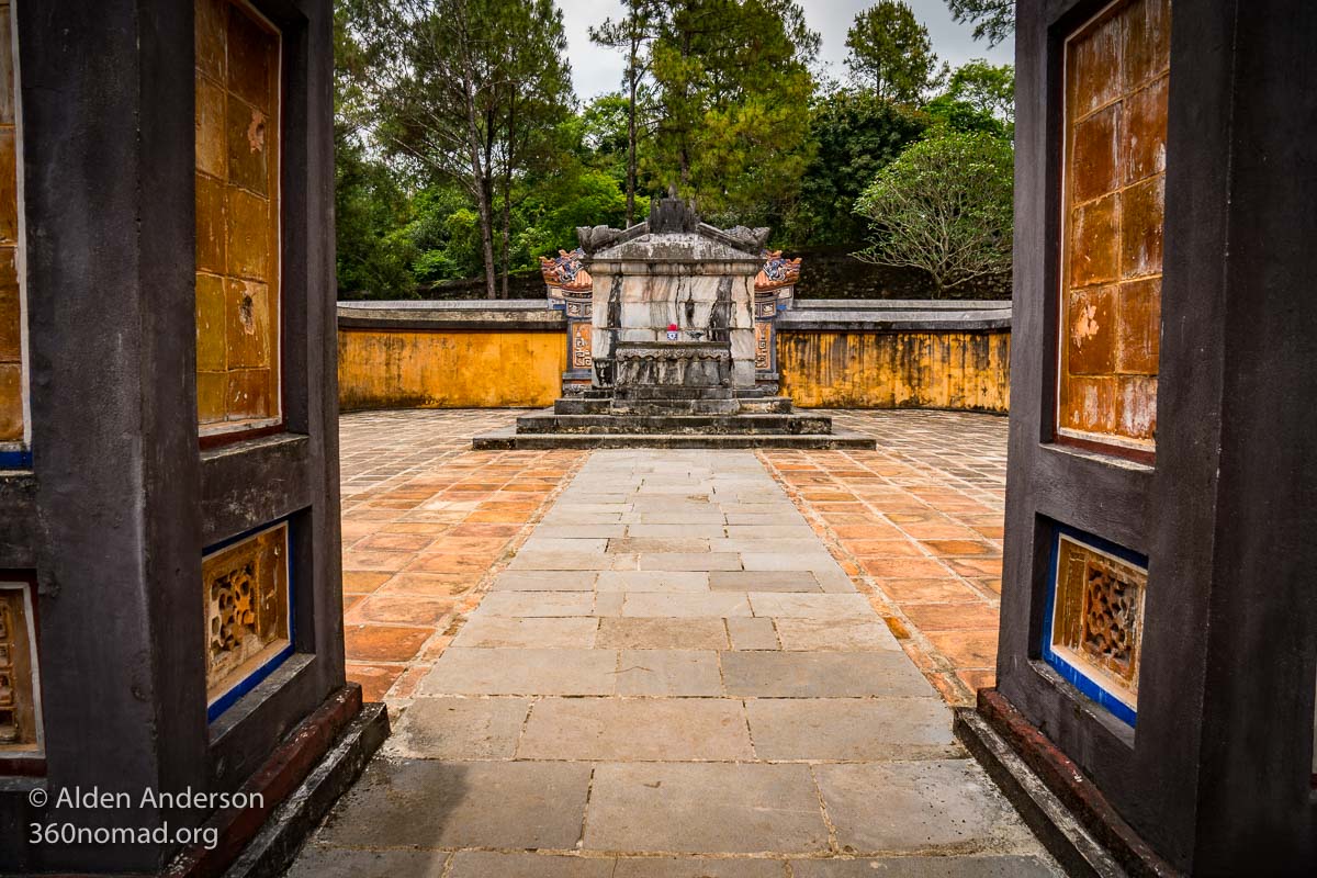 Tomb of Empress Le Thien Anh