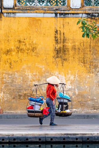 Don Ganh Hoi An Yellow Wall Reflection