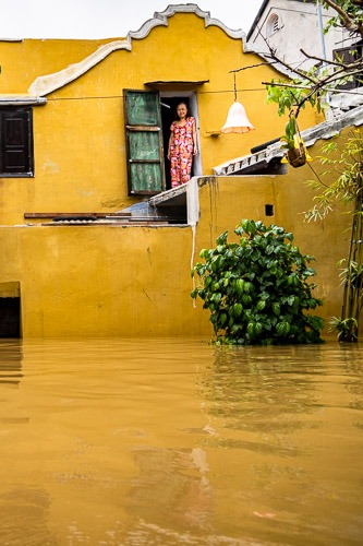 Sa in her house during the flood